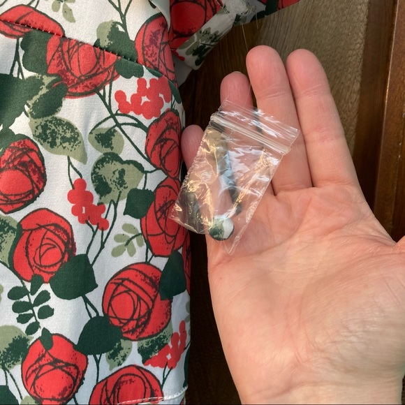 Women's NWOT Floral Wiggle Pinup Couture Laura Byrnes Dress Size 2X - Picture 9 of 16